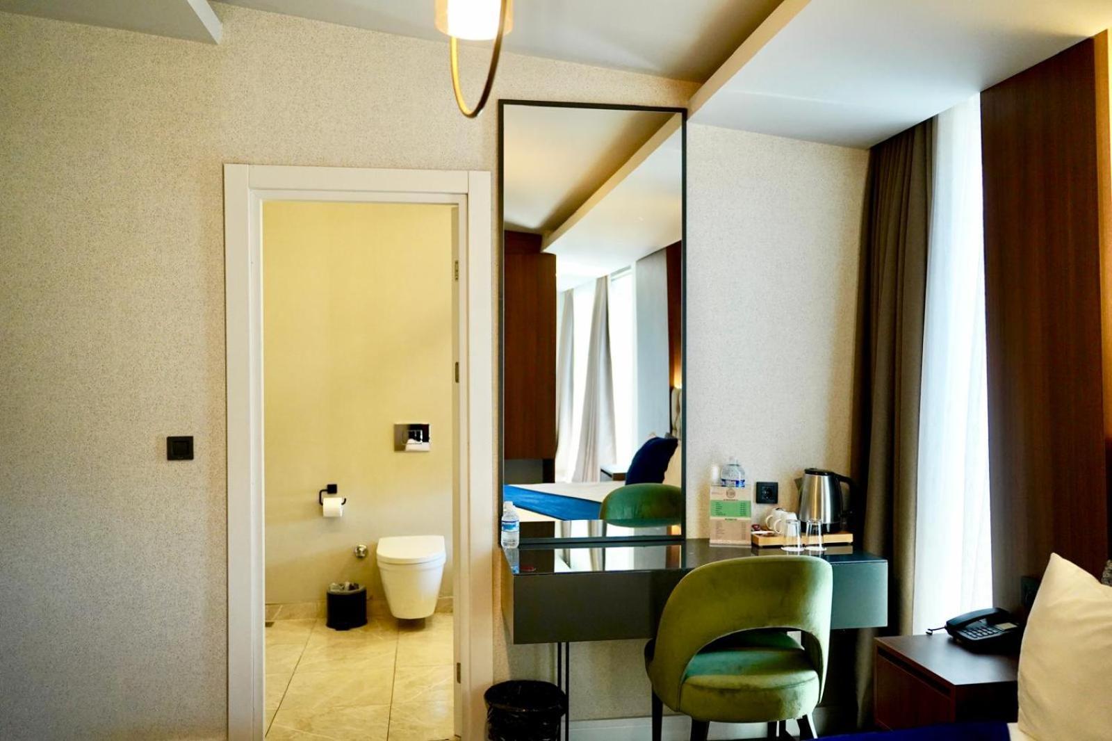 Union Port 3*